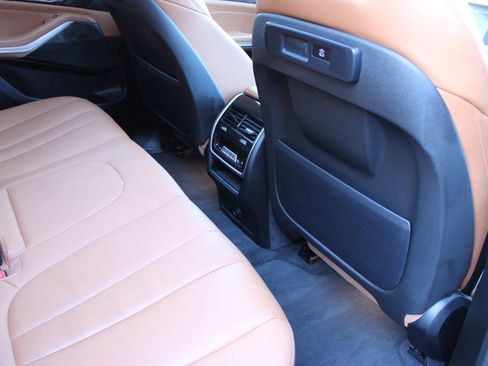 Used 2022 BMW X5 xDrive40i w/ Premium Package image 50