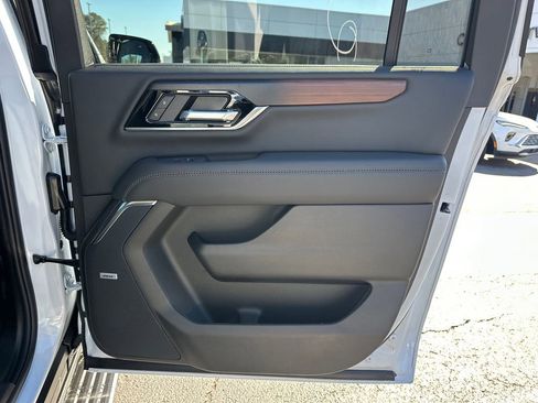 New 2026 GMC Yukon XL Denali w/ Sun & Power Step Package image 17