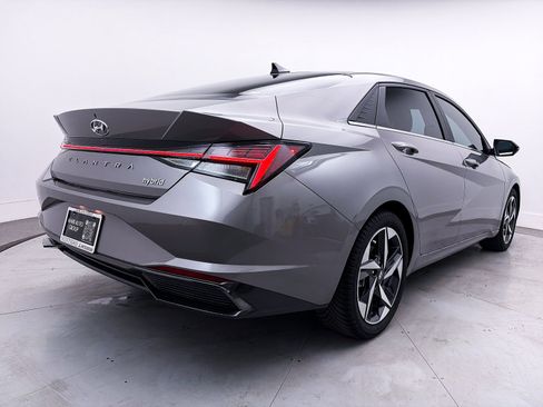 Used 2022 Hyundai Elantra Limited image 17