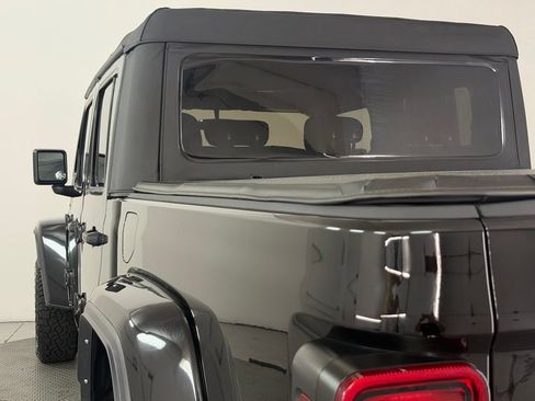 Used 2023 Jeep Gladiator Sport AWD/4WD image 54