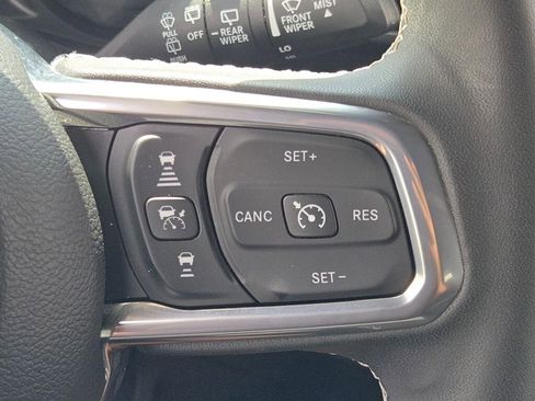 Certified 2025 Jeep Wrangler Unlimited Sahara w/ Safety Group AWD/4WD image 27