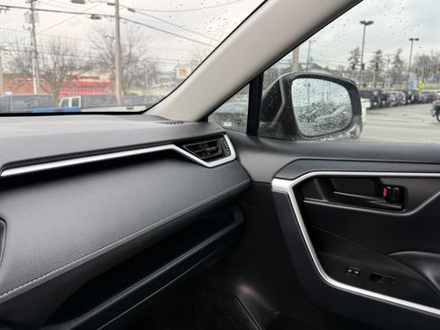 Used 2025 Toyota RAV4 LE image 22