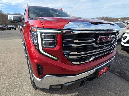 Used 2024 GMC Sierra 1500 SLT w/ SLT Premium Plus Package image 13