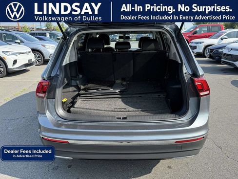 Used 2018 Volkswagen Tiguan SE FWD image 16