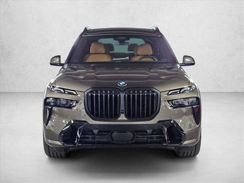 Used 2024 BMW X7 xDrive40i w/ M Sport Package AWD/4WD image 2