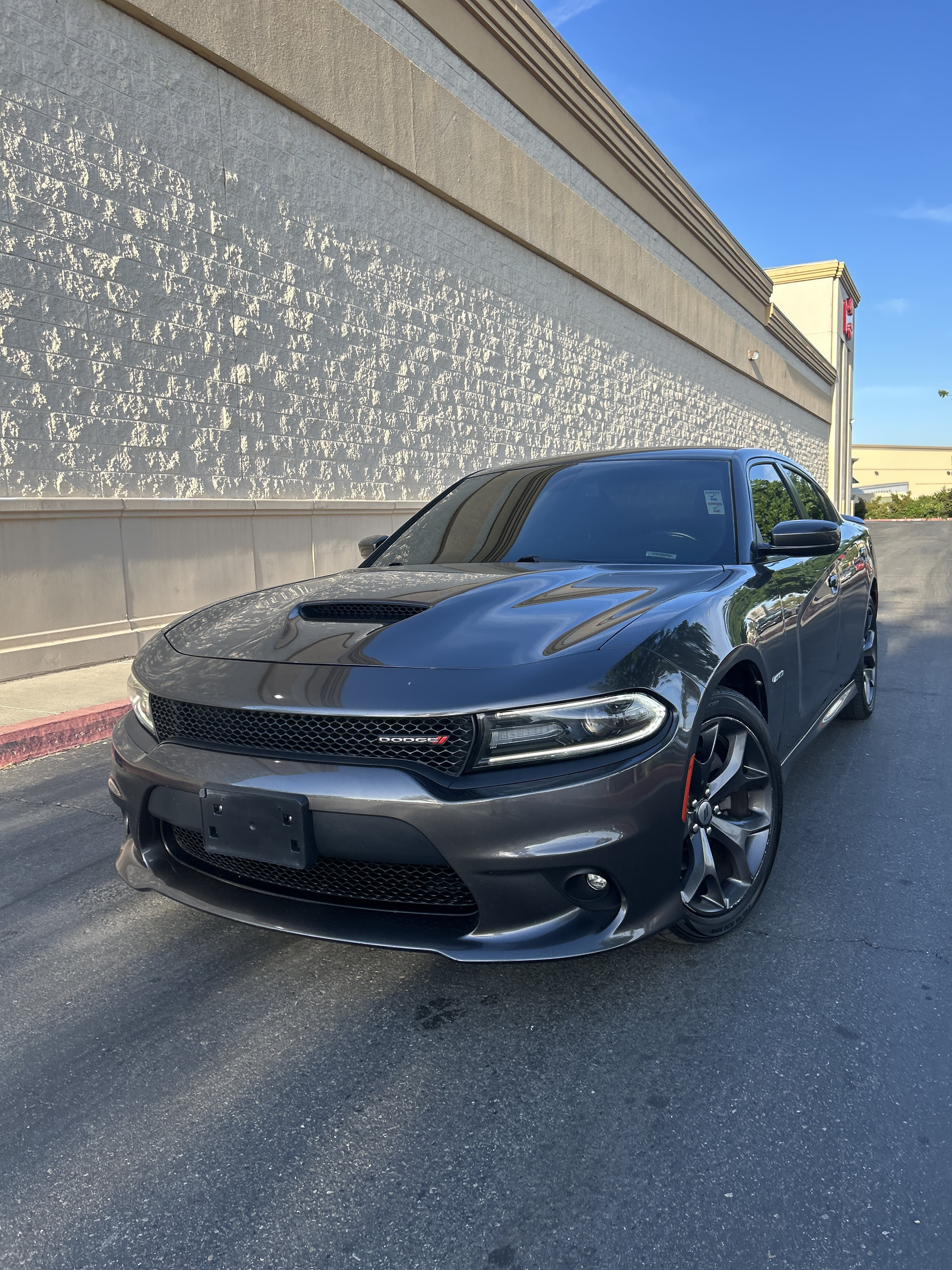 Used 2019 Dodge Charger R/T RWD image 4
