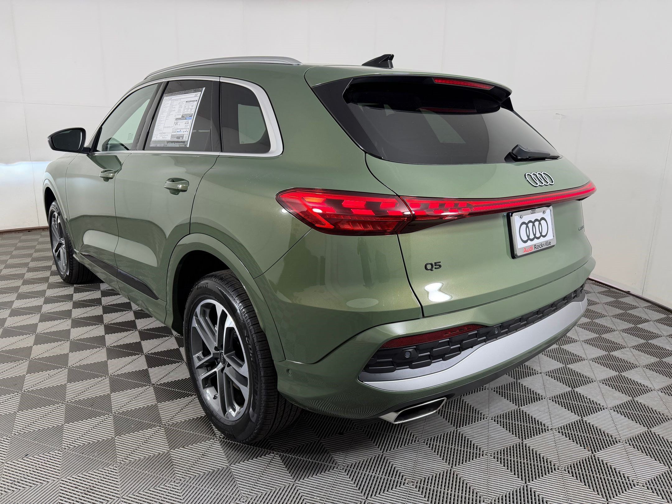 New 2026 Audi Q5 Premium Plus AWD/4WD image 3
