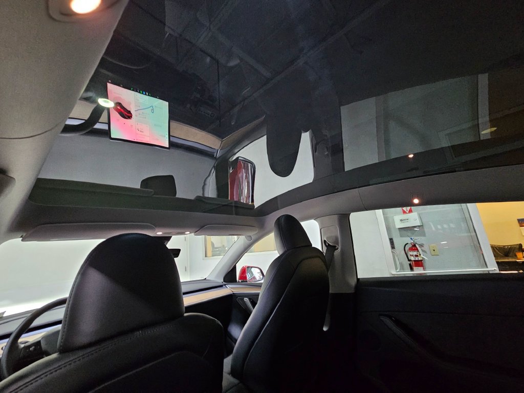 Used 2023 Tesla Model Y Long Range AWD/4WD image 23