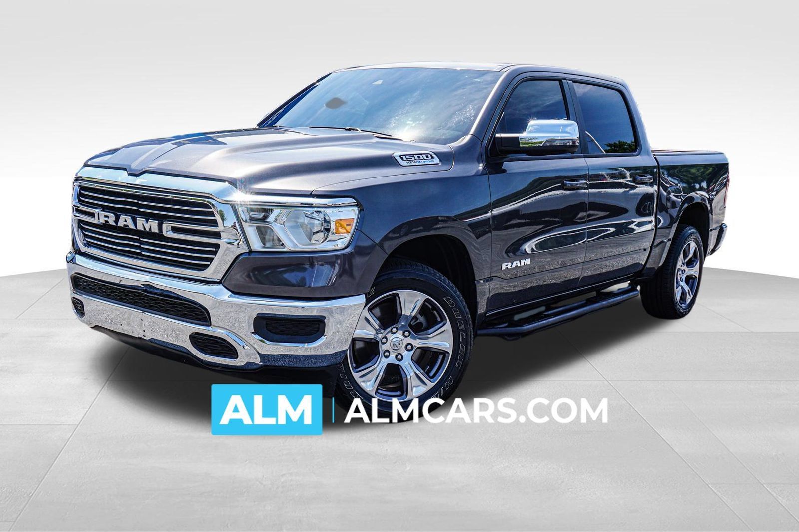 Used 2024 RAM 1500 Laramie AWD/4WD image 1