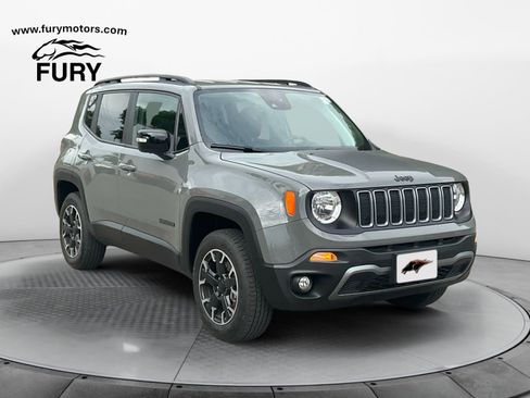 Used 2023 Jeep Renegade Latitude AWD/4WD image 1