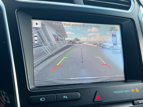 Used 2019 Ford Explorer Limited image 20