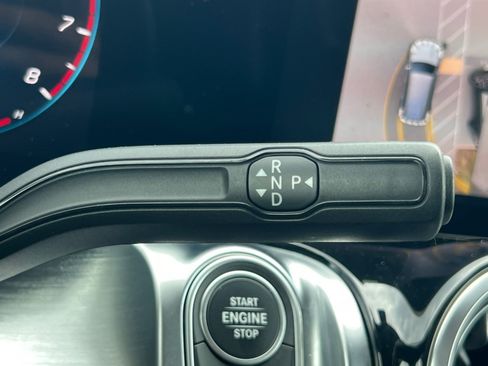 Used 2023 Mercedes-Benz GLB 250 image 17
