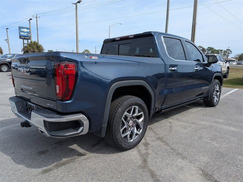 Used 2022 GMC Sierra 1500 SLT w/ SLT Premium Plus Package image 3