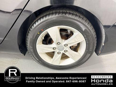 Used 2013 Hyundai Elantra GLS w/ Preferred Pkg FWD image 5