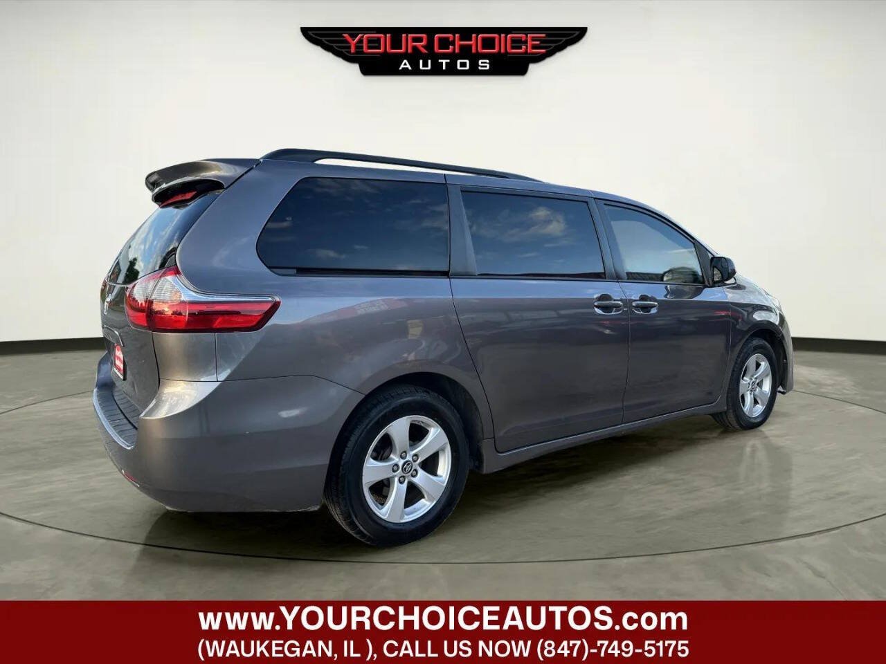 Used 2020 Toyota Sienna LE FWD image 5