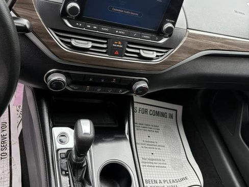 Used 2023 Nissan Altima 2.5 SV image 12