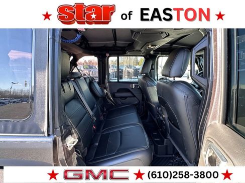 Used 2022 Jeep Wrangler Unlimited Sahara w/ Cold Weather Group image 13