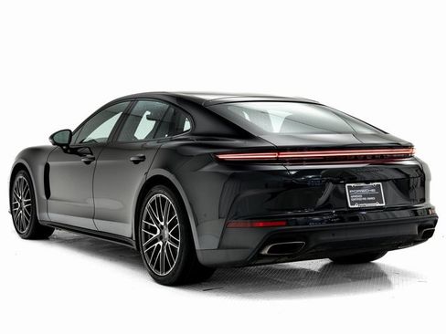Certified 2025 Porsche Panamera 4 image 3