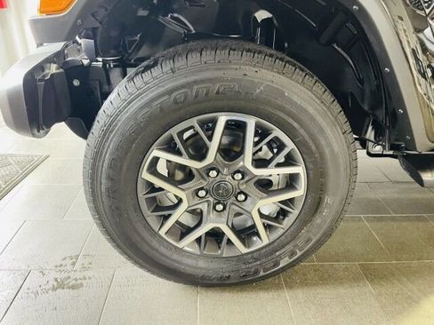 Used 2024 Jeep Wrangler Sahara w/ Safety Group image 36