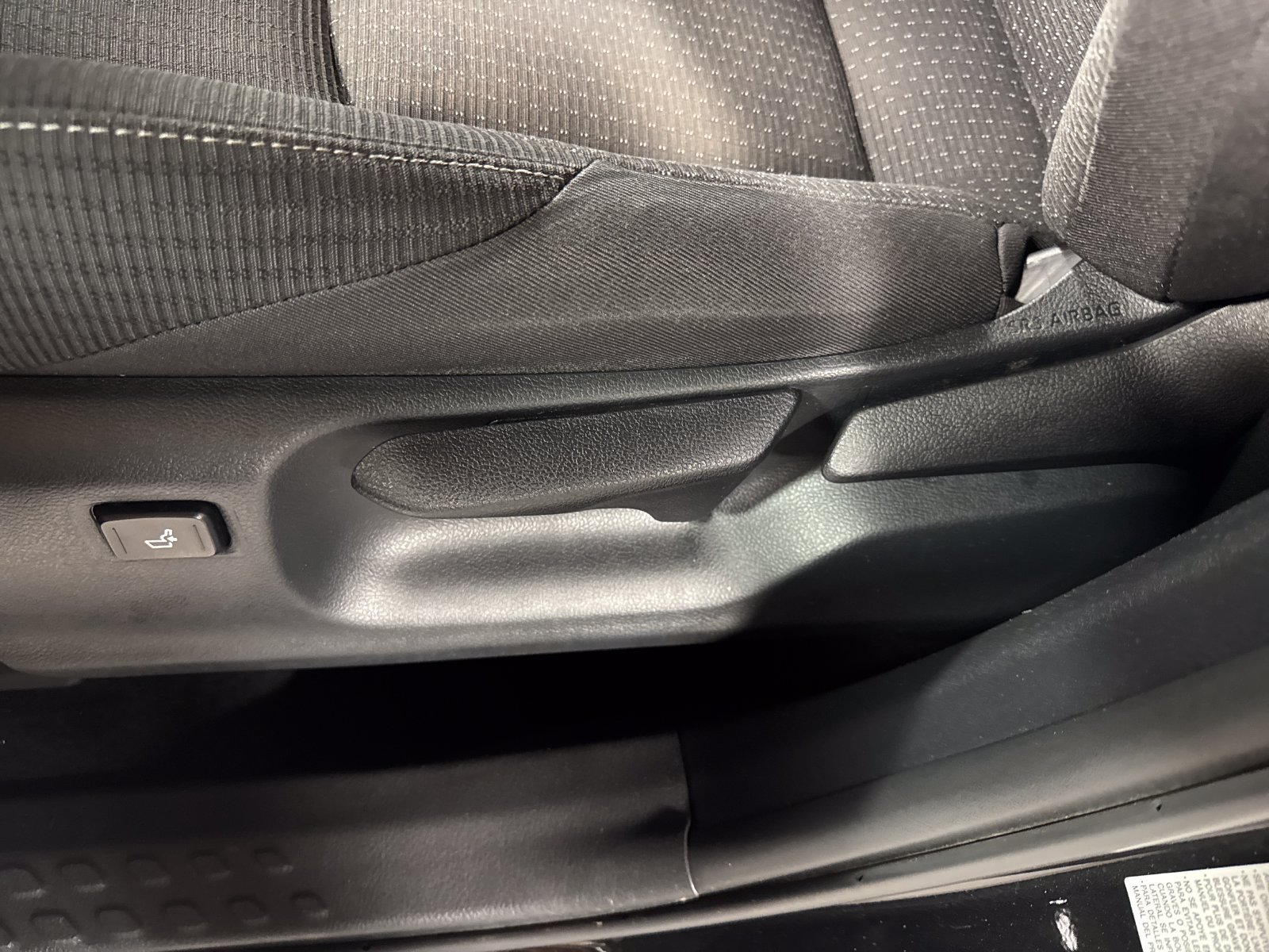 Used 2018 Toyota C-HR XLE FWD image 11