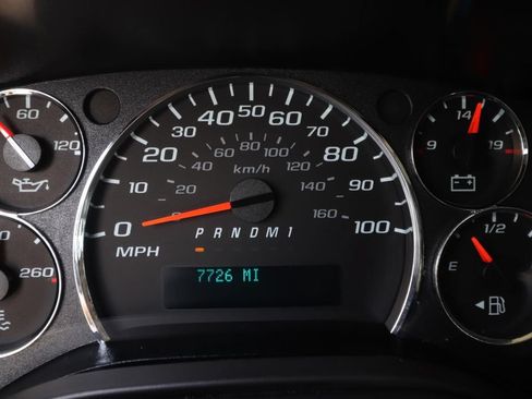 Used 2025 Chevrolet Express 2500 w/ Driver Convenience Package RWD image 20
