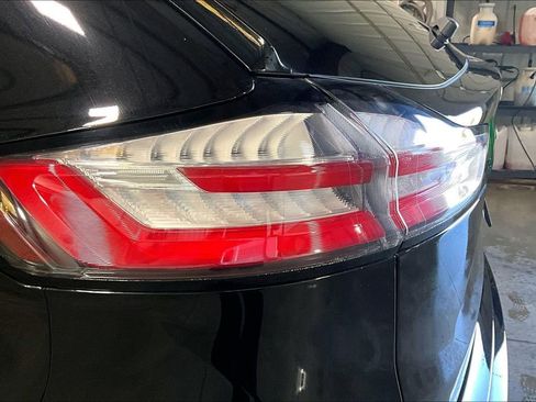 Used 2024 Ford Edge ST-Line image 8