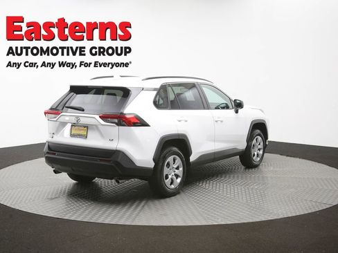 Used 2021 Toyota RAV4 LE FWD image 39