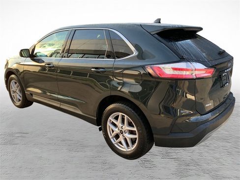 Used 2024 Ford Edge SEL w/ Convenience Package image 4