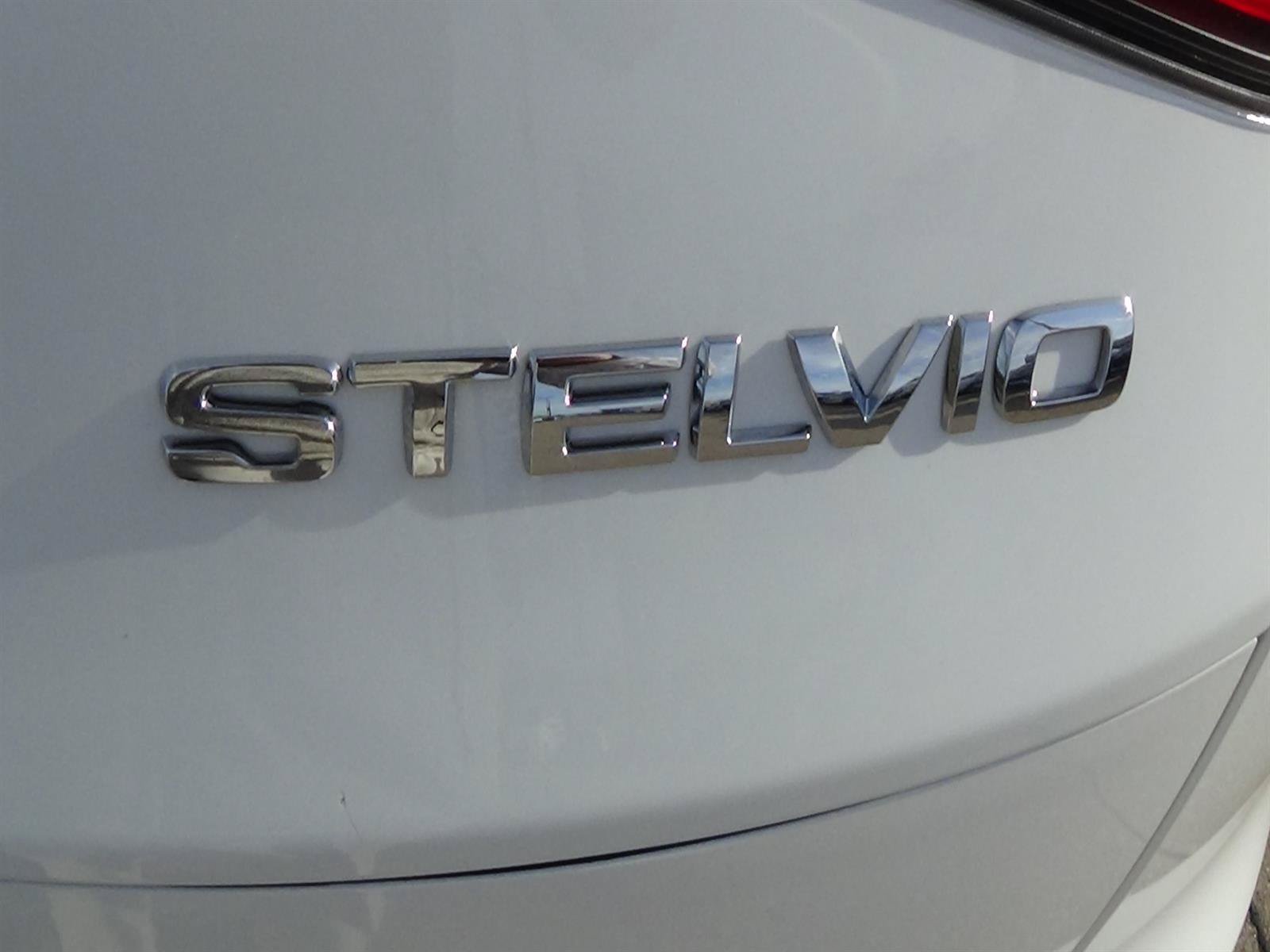 Used 2024 Alfa Romeo Stelvio Sprint AWD/4WD image 11