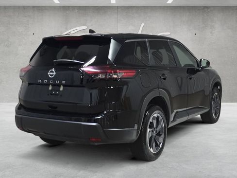 Used 2025 Nissan Rogue SV FWD image 16