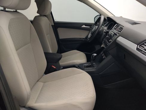 Used 2020 Volkswagen Tiguan S FWD image 21