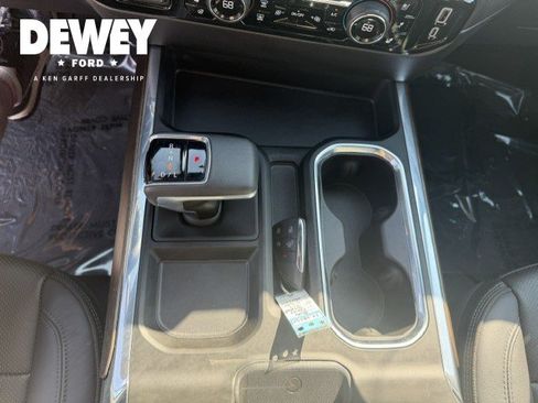 Used 2026 Chevrolet Silverado 1500 High Country w/ Technology Package AWD/4WD image 31