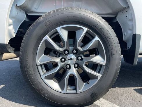 Used 2023 Chevrolet Silverado 1500 RST w/ Convenience Package II image 9