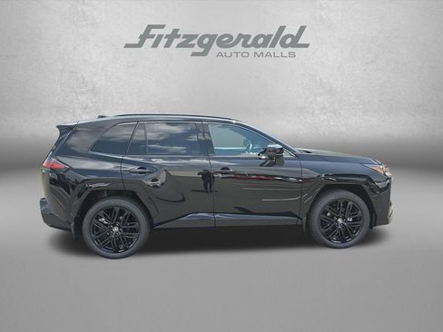 Used 2026 Toyota RAV4 XSE w/ Panoramic Sun Roof Package AWD/4WD image 8