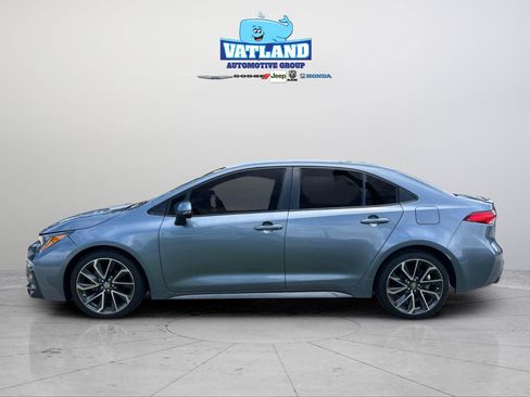 Used 2022 Toyota Corolla SE FWD image 2