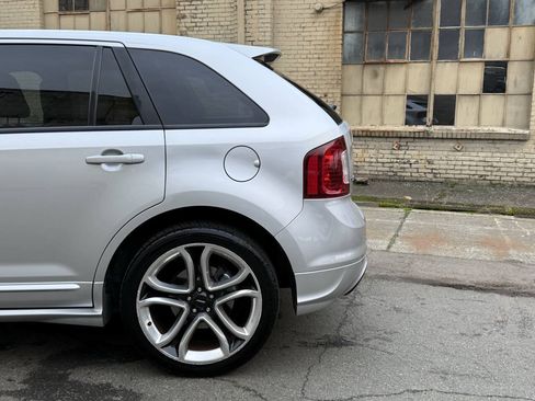 Used 2011 Ford Edge Sport w/ Driver Entry Pkg AWD/4WD image 20