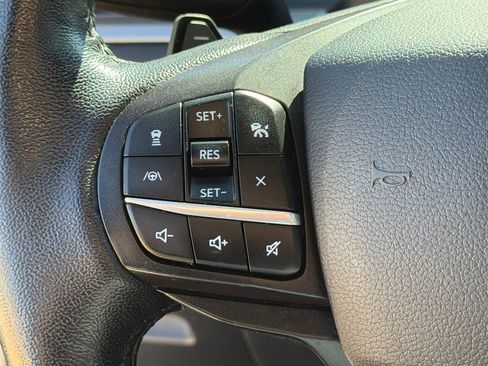 Used 2020 Ford Explorer XLT w/ Equipment Group 202A image 31