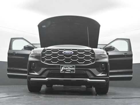 Used 2025 Ford Explorer Platinum w/ Ultimate Package AWD/4WD image 52