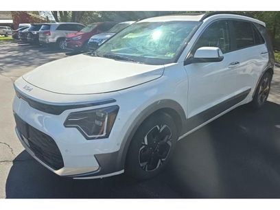 Used 2023 Kia Niro Wave w/ Wave Preserve Package
