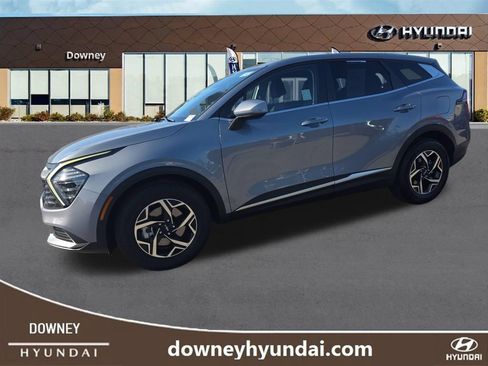 Used 2025 Kia Sportage LX FWD image 1