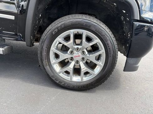 Used 2018 GMC Sierra 1500 SLT w/ SLT Premium Package AWD/4WD image 8