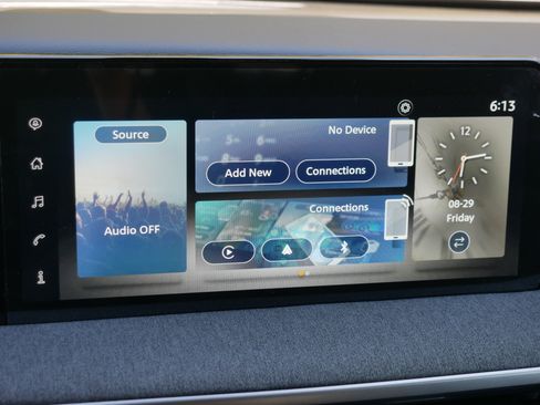 New 2025 Nissan Kicks SV w/ SV Premium Package image 9