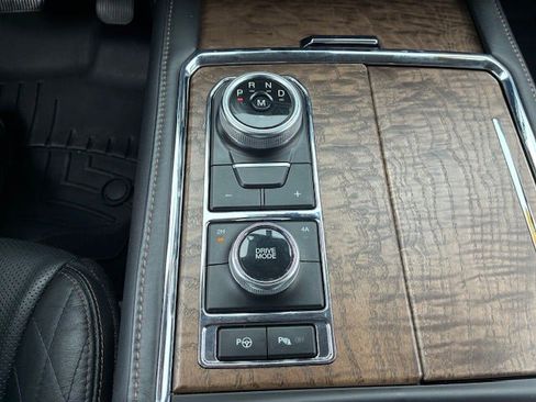Used 2021 Ford Expedition Platinum AWD/4WD image 31