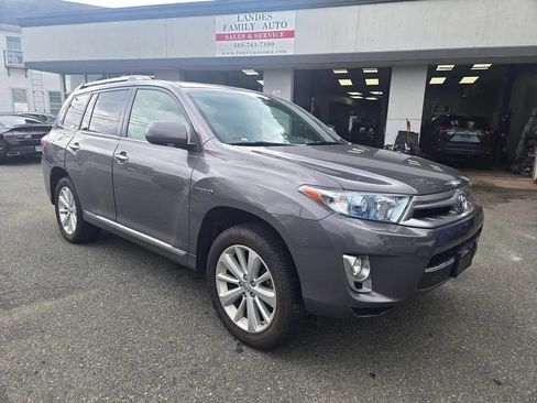 Used 2013 Toyota Highlander Limited AWD/4WD image 22
