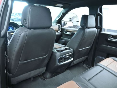 Used 2024 Chevrolet Silverado 1500 High Country w/ Technology Package image 36