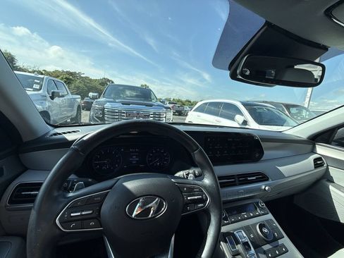 Used 2022 Hyundai Palisade SEL w/ Premium Package FWD image 16