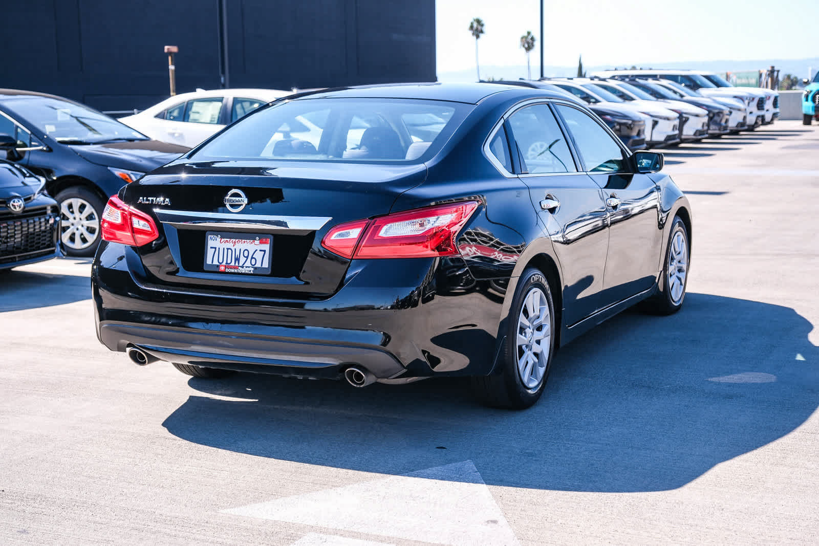 Used 2016 Nissan Altima 2.5 S w/ Power Driver Seat Package FWD image 4