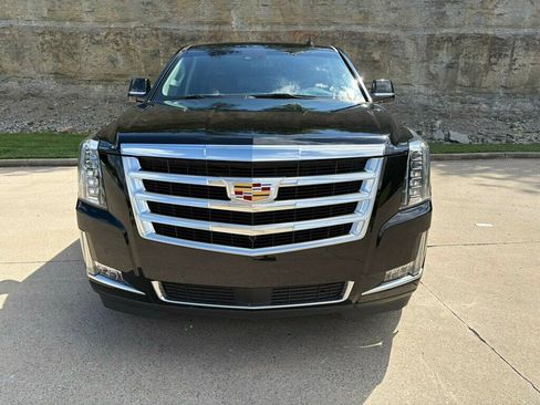Used 2019 Cadillac Escalade ESV Premium Luxury AWD/4WD image 4