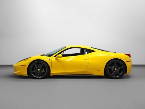 Used 2010 Ferrari 458 Italia Coupe RWD image 64