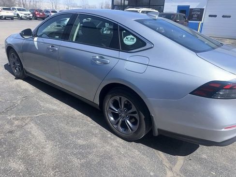 Used 2024 Honda Accord EX image 5
